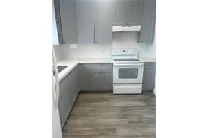 560 SW 14th St, Deerfield Beach, FL 33441 - MLS#F10539725