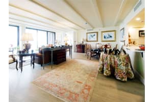 2480 Presidential Way, West Palm Beach, FL 33401 - MLS#F10539737