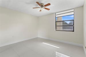 1719 Whitehall Dr, Davie, FL 33324 - MLS#F10539749