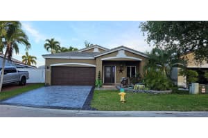 4572 SW 14th St, Deerfield Beach, FL 33442 - MLS#F10539767