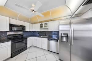 3850 Oaks Clubhouse Drive, Pompano Beach, FL 33069 - MLS#F10539771