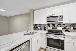 10733 Cleary Blvd 101, Plantation, FL 33324 - MLS#F10539797