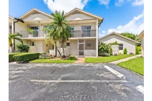 2226 Nova Village Dr, Davie, FL 33317 - MLS#F10539878