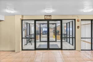 4166 Inverrary Dr, Lauderhill, FL 33319 - MLS#F10539898