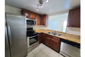 496 165th Street Road, Miami, FL 33169 - MLS#F10539914