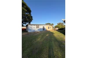 107 S 23rd St, Fort Pierce, FL 34950 - MLS#F10539924