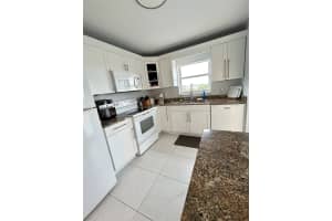 1200 Hibiscus Avenue, Pompano Beach, FL 33062 - MLS#F10539927