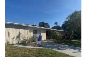 160 SE 15th Ave, Pompano Beach, FL 33060 - MLS#F10539934