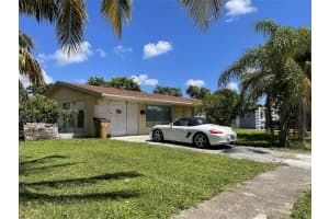 671 38th Street, Deerfield Beach, FL 33064 - MLS#F10539969