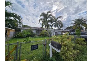 2702 Hayes Street, Hollywood, FL 33020 - MLS#F10539981