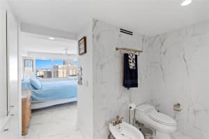 121 Golden Isles Dr, Hallandale Beach, FL 33009 - MLS#F10540003