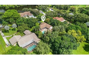 9700 NW 28th St, Hollywood, FL 33024 - MLS#F10540023