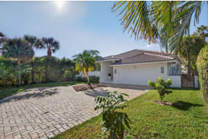 513 S Riverside Dr, Pompano Beach, FL 33062 - MLS#F10540056