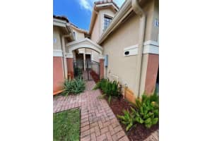 4266 Vineyard Circle, Weston, FL 33332 - MLS#F10540097