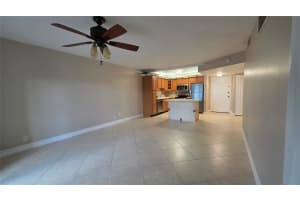 253 S Cypress Rd 225, Pompano Beach, FL 33060 - MLS#F10540108