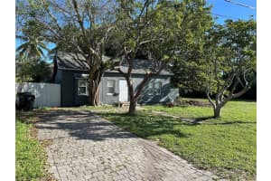 823 14th Place, Fort Lauderdale, FL 33304 - MLS#F10540145