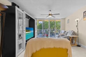 609 E Sheridan St 207, Hollywood, FL 33004 - MLS#F10540209