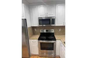 851 NE 209th Ter 202, Miami, FL 33179 - MLS#F10540212