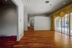 140 Royal Palm Court, Plantation, FL 33317 - MLS#F10540215