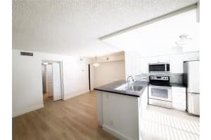 709 Gardens Dr 102, Pompano Beach, FL 33069 - MLS#F10540218