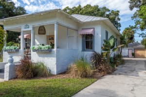 1645 34th Ave, Vero Beach, FL 32960 - MLS#F10540222