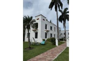 817 Tyler St, Hollywood, FL 33019 Sold 01/02/26