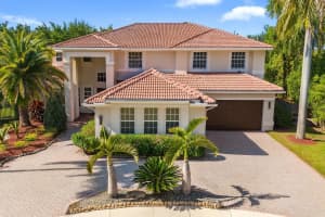 1585 Victoria Isle Way, Weston, Fl 33327, Weston