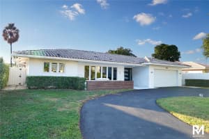 4841 NE 28th Ave, Fort Lauderdale, FL 33308 - MLS#F10540256