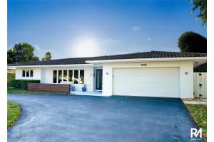 4841 NE 28th Ave, Fort Lauderdale, FL 33308 - MLS#F10540256