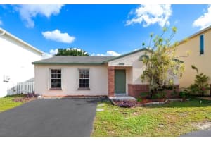 14106 Langley Pl, Davie, FL 33325 Sold 01/05/26