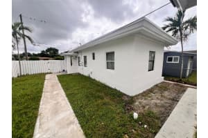 612 6th Court, Hallandale Beach, FL 33009 - MLS#F10540288