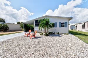 467 Marlin Circle, Barefoot Bay, FL 32976 - MLS#F10540289