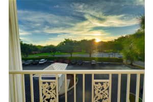 1701 Whitehall Drive, Davie, FL 33324 - MLS#F10540304