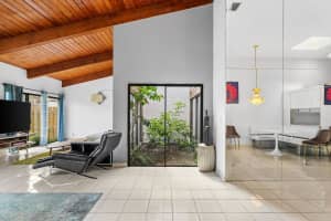 2679 S Parkview Dr 2679, Hallandale Beach, FL 33009 - MLS#F10540334