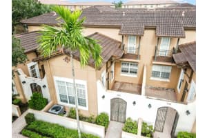 1061 SW 147th Ter, Pembroke Pines, FL 33027 - MLS#F10540428