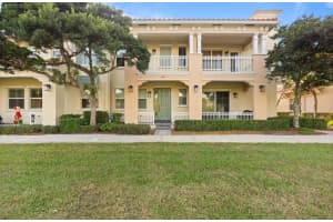 4025 Cascada Cir, Hollywood