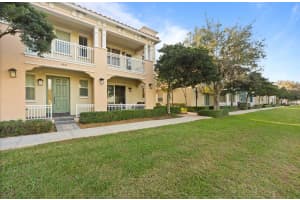 4025 Cascada Cir Cooper City, FL 33024 - Off Market