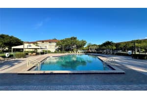 300 SW 134TH WY 304E, Pembroke Pines, FL 33027 - MLS#F10540449