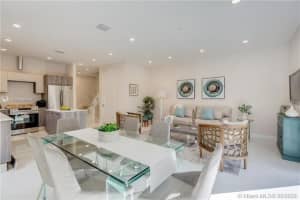 696 NE 43rd St 696, Oakland Park, FL 33334 - MLS#F10540466