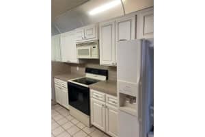 9101 SW 19th Pl B, Davie, FL 33324 - MLS#F10540503