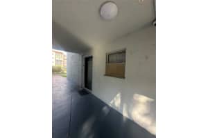 2800 Somerset Dr J107, Lauderdale Lakes, FL 33311 - MLS#F10540506