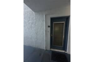 2800 Somerset Dr J107, Lauderdale Lakes, FL 33311 - MLS#F10540506