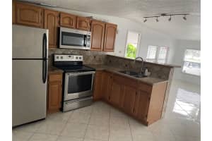 8580 SW 23rd Pl, Davie, FL 33324 - MLS#F10540512