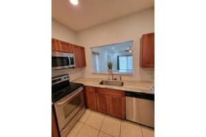 197 NW Eller St, Deerfield Beach, FL 33441 - MLS#F10540526