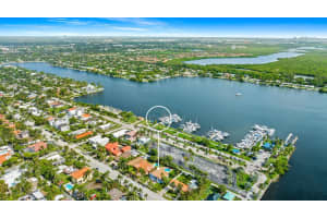 715 Tyler St, Hollywood, FL 33019 - MLS#F10540546