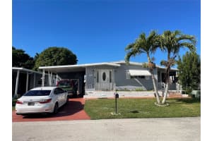 2341 SW 84th Ave, Davie, FL 33324 - MLS#F10540563