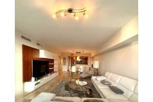 45 Hendricks Isle 403, Fort Lauderdale, FL 33301 - MLS#F10540568