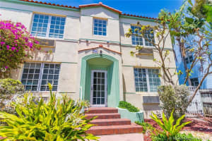 741 15th St, Miami Beach, FL 33139 - MLS#F10540576