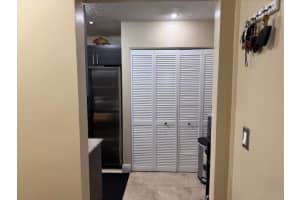 223 Palm Circle, Pembroke Pines, FL 33025 - MLS#F10540583