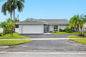 21100 Highland Lakes Boulevard, Miami, FL 33179 - MLS#F10540785